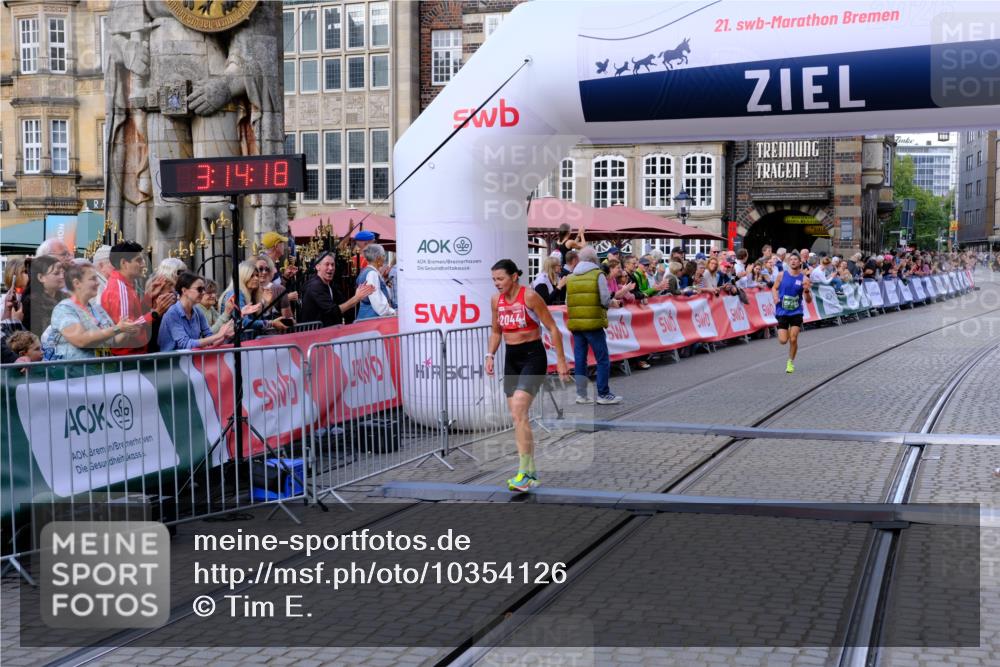 13.09.2026 - 21. swb-Marathon Bremen Tim E. http://msf.ph/oto/10354126 13.09.2026 12:45:07 Ziel 289, 4474, 6485, 8285 meine-sportfotos.de