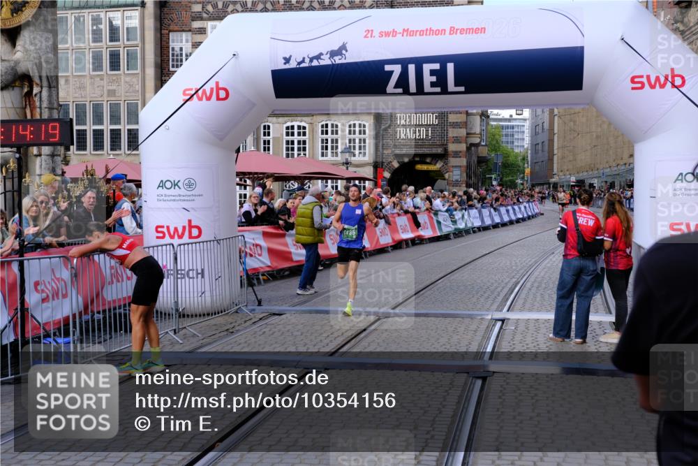 13.09.2026 - 21. swb-Marathon Bremen Tim E. http://msf.ph/oto/10354156 13.09.2026 12:45:08 Ziel 289, 814, 4474, 6485, 8285 meine-sportfotos.de