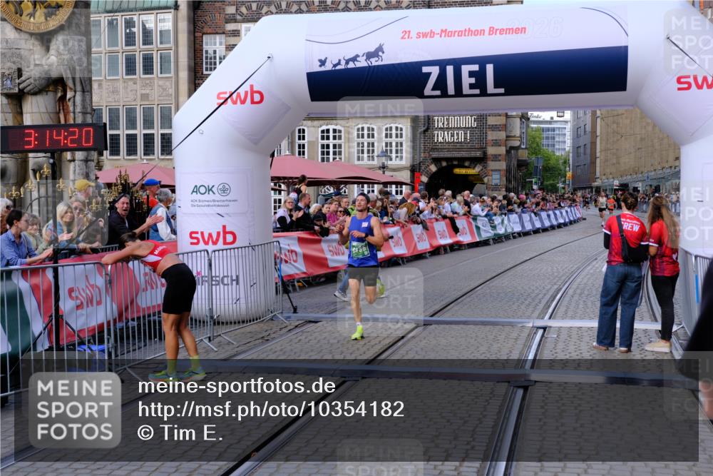 13.09.2026 - 21. swb-Marathon Bremen Tim E. http://msf.ph/oto/10354182 13.09.2026 12:45:09 Ziel 289, 814, 1187, 1840, 4474, 6485, 8285 meine-sportfotos.de