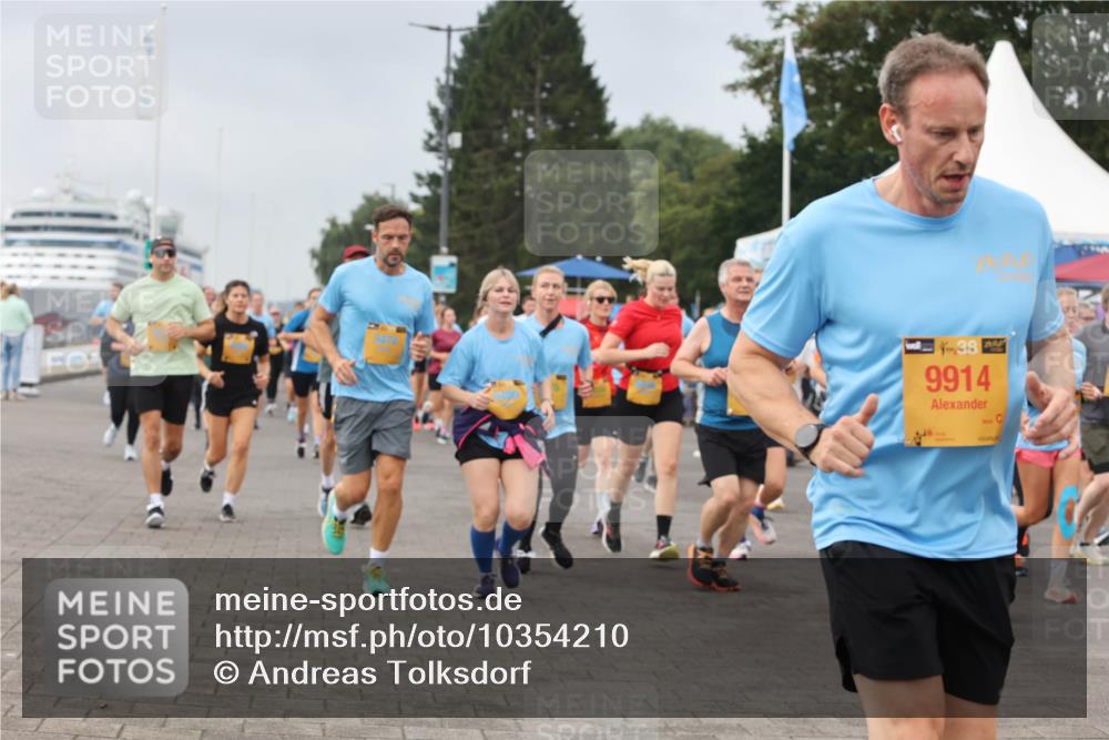 13.09.2026 - Kiel Lauf Andreas Tolksdorf http://msf.ph/oto/10354210 13.09.2026 09:57:39 Kiellinie 38, 9914 meine-sportfotos.de