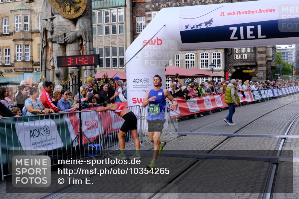 13.09.2026 - 21. swb-Marathon Bremen Tim E. http://msf.ph/oto/10354265 13.09.2026 12:45:10 Ziel 289, 814, 1187, 1840, 4474, 6485, 8285 meine-sportfotos.de