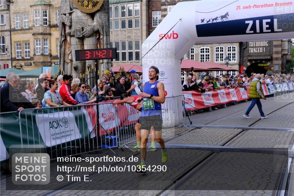 13.09.2026 - 21. swb-Marathon Bremen Tim E. http://msf.ph/oto/10354290 13.09.2026 12:45:10 Ziel 289, 814, 1187, 1840, 4474, 6485, 8285 meine-sportfotos.de