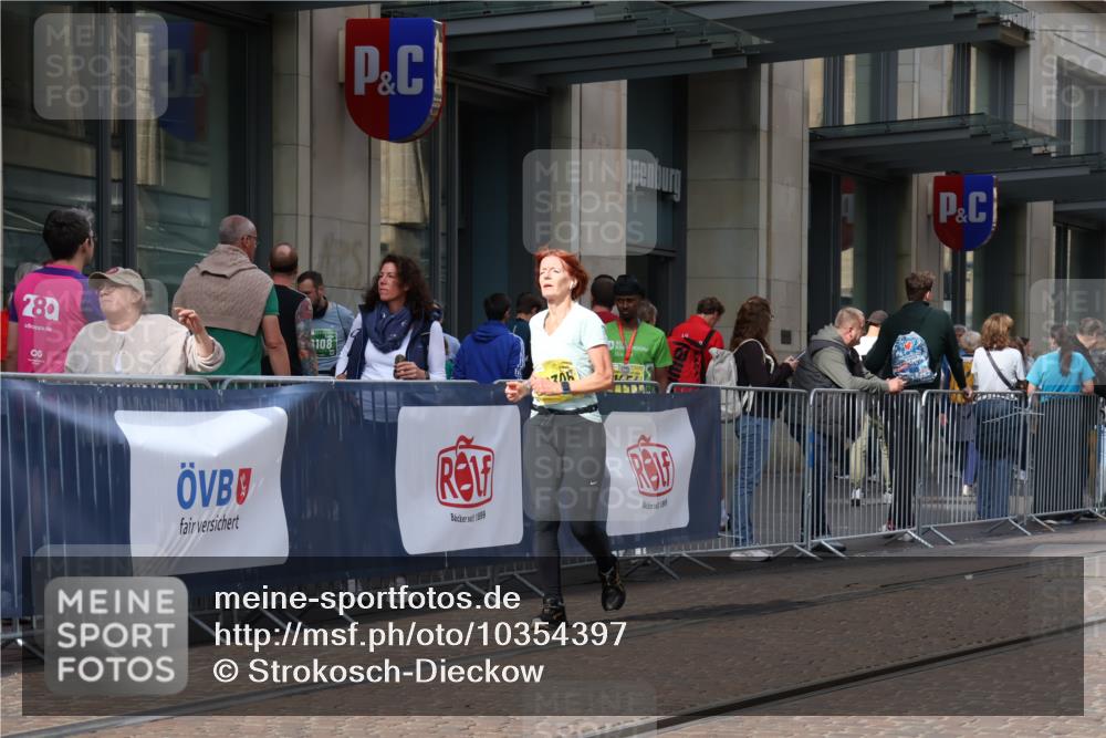 13.09.2026 - 21. swb-Marathon Bremen Strokosch-Dieckow http://msf.ph/oto/10354397 13.09.2026 11:15:46 Ziel 10474, 10665, 11026, 11081, 11139, 11217, 11264, 11448, 11549, 11613, 11768, 11940, 12046, 12151, 12306, 13508, 10572, 10900, 11307, 11504, 11778, 11897, 12137 meine-sportfotos.de