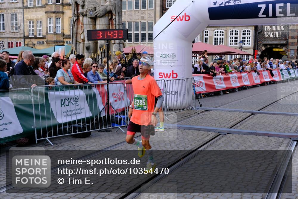 13.09.2026 - 21. swb-Marathon Bremen Tim E. http://msf.ph/oto/10354470 13.09.2026 12:45:22 Ziel 322, 814, 1187, 1544, 1840, 4474, 8285 meine-sportfotos.de