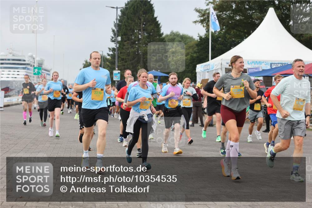 13.09.2026 - Kiel Lauf Andreas Tolksdorf http://msf.ph/oto/10354535 13.09.2026 09:57:49 Kiellinie 2239, 2825, 39 meine-sportfotos.de
