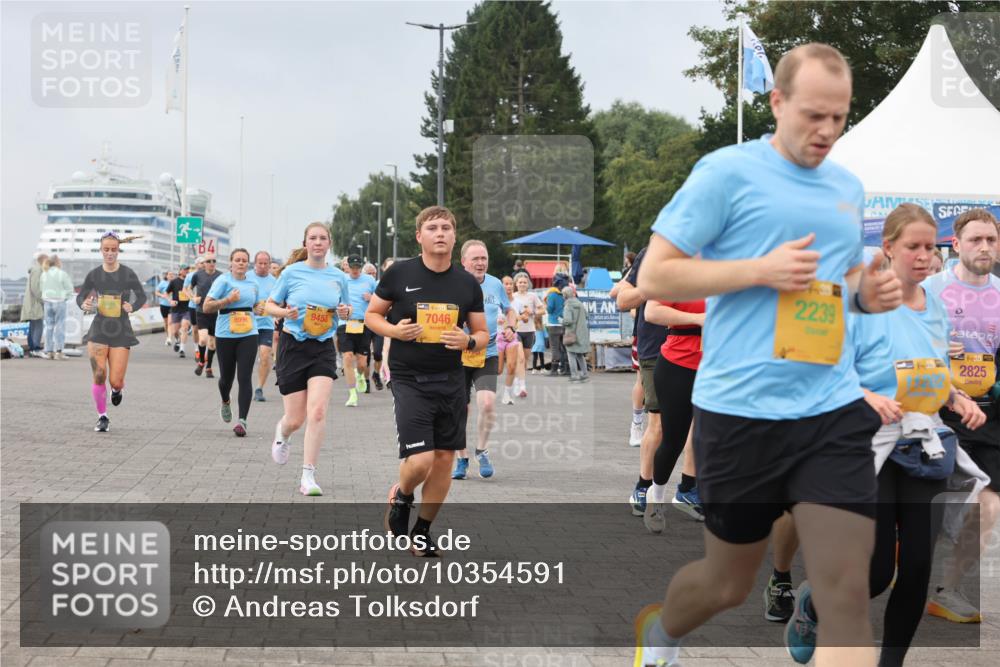 13.09.2026 - Kiel Lauf Andreas Tolksdorf http://msf.ph/oto/10354591 13.09.2026 09:57:51 Kiellinie 9458, 7046, 2239, 1, 3, 2825 meine-sportfotos.de