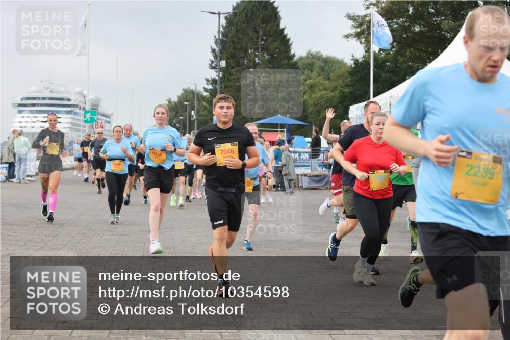 13.09.2026 - Kiel Lauf Andreas Tolksdorf http://msf.ph/oto/10354598 13.09.2026 09:57:51 Kiellinie 13, 8996, 7046, 9458, 2239, 1537 meine-sportfotos.de