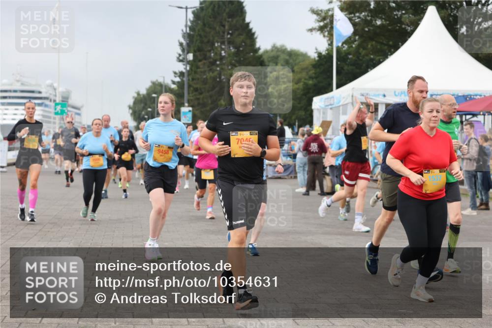 13.09.2026 - Kiel Lauf Andreas Tolksdorf http://msf.ph/oto/10354631 13.09.2026 09:57:52 Kiellinie 9458, 704, 39, 1537 meine-sportfotos.de