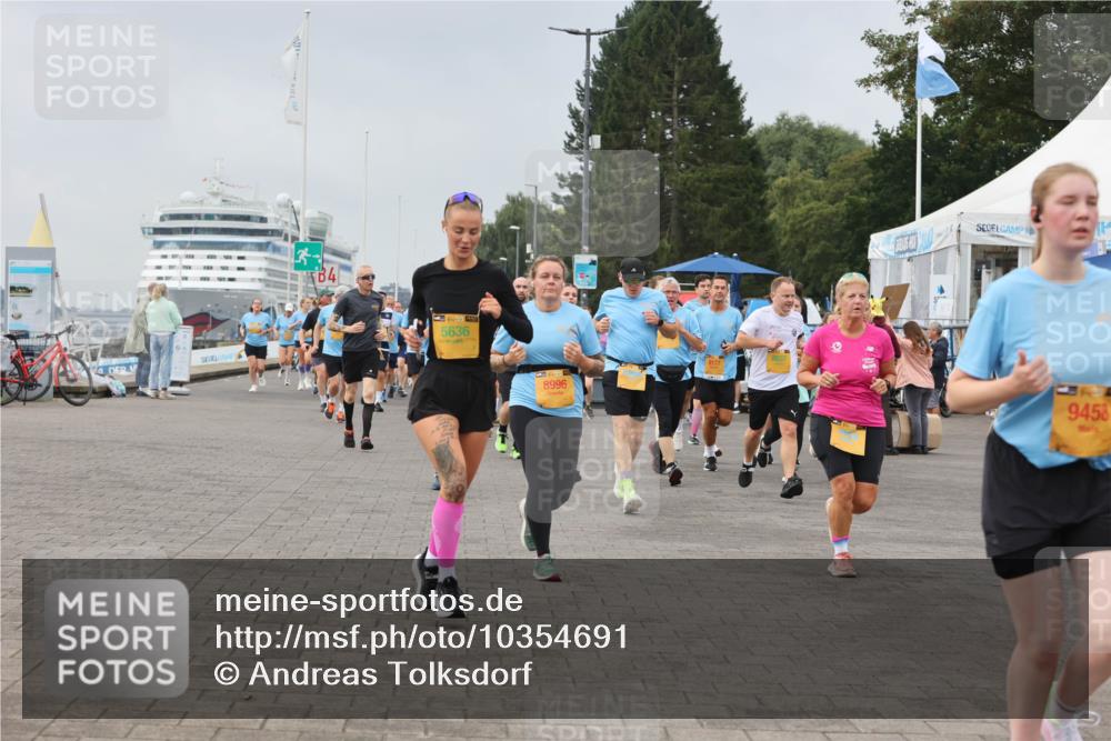 13.09.2026 - Kiel Lauf Andreas Tolksdorf http://msf.ph/oto/10354691 13.09.2026 09:57:54 Kiellinie 13, 4, 38, 5636, 8996, 9458 meine-sportfotos.de