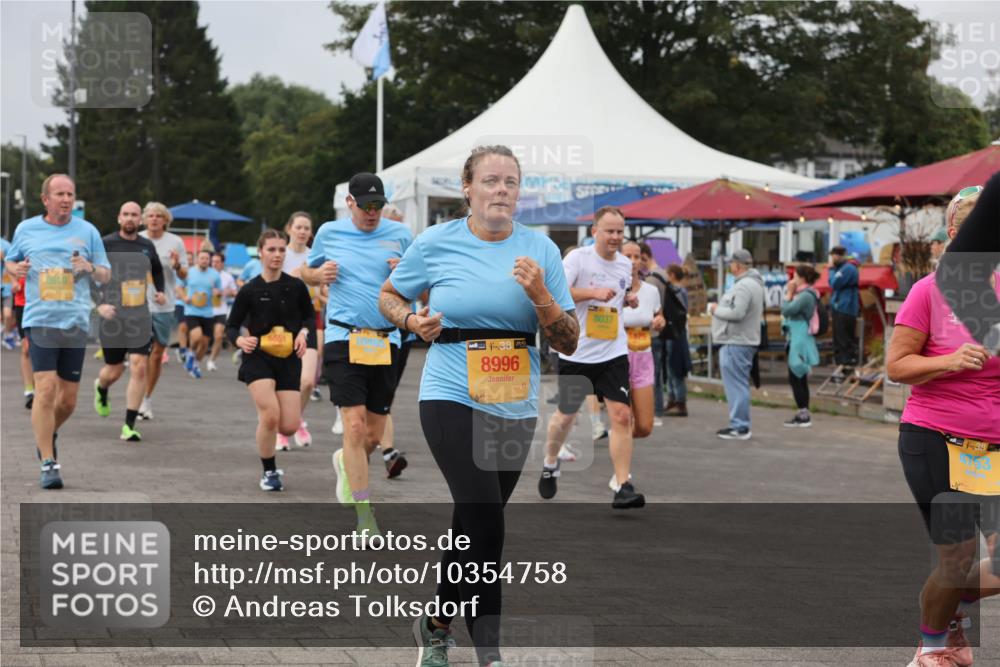 13.09.2026 - Kiel Lauf Andreas Tolksdorf http://msf.ph/oto/10354758 13.09.2026 09:57:56 Kiellinie 8610, 4, 38, 8996, 8037 meine-sportfotos.de