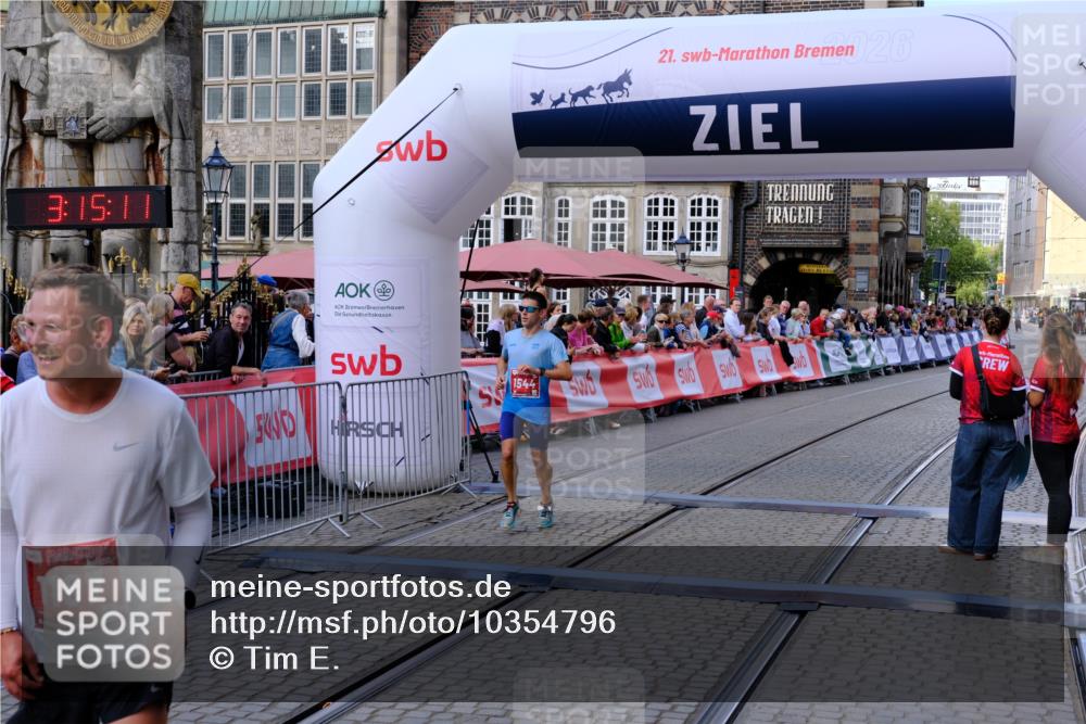 13.09.2026 - 21. swb-Marathon Bremen Tim E. http://msf.ph/oto/10354796 13.09.2026 12:45:59 Ziel 2032 meine-sportfotos.de
