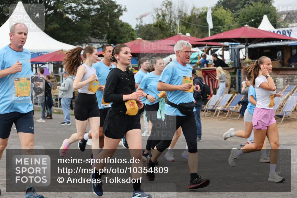 13.09.2026 - Kiel Lauf Andreas Tolksdorf http://msf.ph/oto/10354809 13.09.2026 09:57:58 Kiellinie 38, 8610, 565, 7677 meine-sportfotos.de