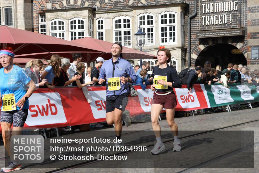 13.09.2026 - 21. swb-Marathon Bremen Strokosch-Dieckow http://msf.ph/oto/10354996 13.09.2026 10:56:12 Ziel 10243, 10298, 10374, 10550, 10690, 10703, 10952, 11510, 11790, 11972, 12061, 12108, 12143, 12484, 13565, 10184, 10211, 10322, 10443, 10670, 10675, 10699, 10844, 11256, 11280, 11317, 11570, 11693, 11795, 11844, 12452 meine-sportfotos.de