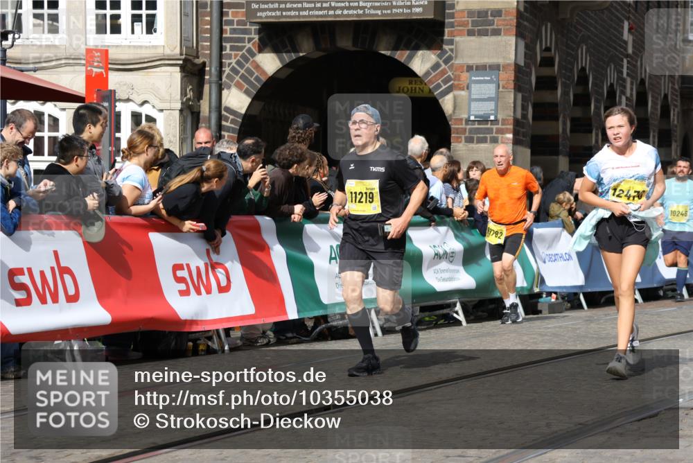 13.09.2026 - 21. swb-Marathon Bremen Strokosch-Dieckow http://msf.ph/oto/10355038 13.09.2026 10:56:16 Ziel 10298, 10374, 10690, 10703, 10952, 11790, 11972, 12061, 12108, 12143, 12484, 13565, 10184, 10211, 10322, 10356, 10670, 10675, 10844, 11256, 11317, 11570, 11795, 11844, 11855, 11871 meine-sportfotos.de