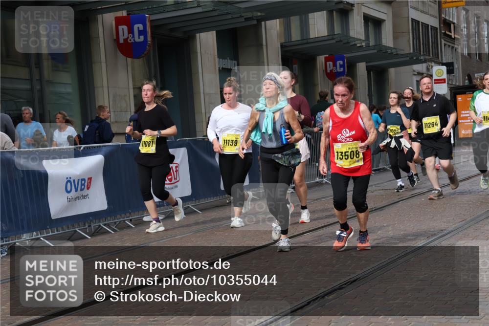 13.09.2026 - 21. swb-Marathon Bremen Strokosch-Dieckow http://msf.ph/oto/10355044 13.09.2026 11:16:02 Ziel 10242, 11026, 11081, 11139, 11181, 11200, 11264, 11274, 11385, 11448, 11573, 11768, 12057, 12151, 12539, 13508, 10474, 10572, 10665, 10900, 11217, 11307, 11549, 11613, 11778, 11897, 11940, 12046, 12137, 12306 meine-sportfotos.de