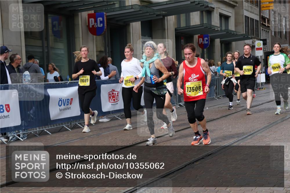 13.09.2026 - 21. swb-Marathon Bremen Strokosch-Dieckow http://msf.ph/oto/10355062 13.09.2026 11:16:02 Ziel 10242, 11026, 11081, 11139, 11181, 11200, 11264, 11274, 11385, 11448, 11573, 11768, 12057, 12151, 12539, 13508, 10474, 10572, 10665, 10900, 11217, 11307, 11549, 11613, 11778, 11897, 11940, 12046, 12137, 12306 meine-sportfotos.de