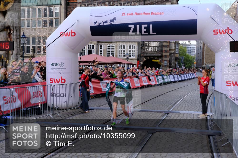 13.09.2026 - 21. swb-Marathon Bremen Tim E. http://msf.ph/oto/10355099 13.09.2026 12:46:35 Ziel 103, 1352, 8044 meine-sportfotos.de