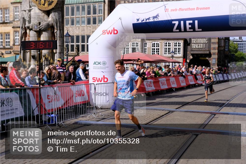 13.09.2026 - 21. swb-Marathon Bremen Tim E. http://msf.ph/oto/10355328 13.09.2026 12:47:00 Ziel 238, 574, 841, 1391 meine-sportfotos.de