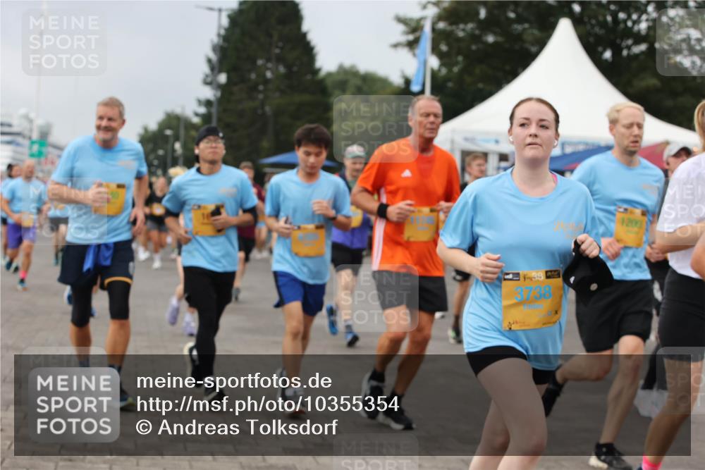 13.09.2026 - Kiel Lauf Andreas Tolksdorf http://msf.ph/oto/10355354 13.09.2026 09:58:16 Kiellinie 38, 3738 meine-sportfotos.de