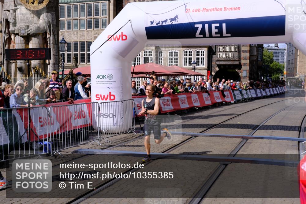 13.09.2026 - 21. swb-Marathon Bremen Tim E. http://msf.ph/oto/10355385 13.09.2026 12:47:02 Ziel 238, 574, 841, 1391 meine-sportfotos.de