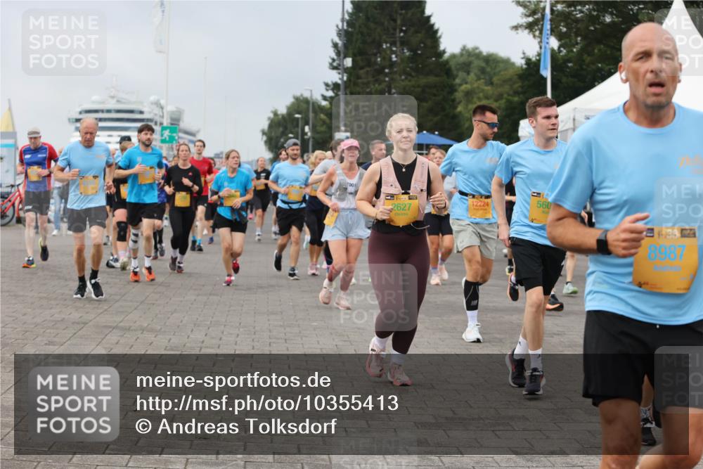 13.09.2026 - Kiel Lauf Andreas Tolksdorf http://msf.ph/oto/10355413 13.09.2026 09:58:26 Kiellinie 2627, 39, 12224, 560, 4, 39, 8987 meine-sportfotos.de