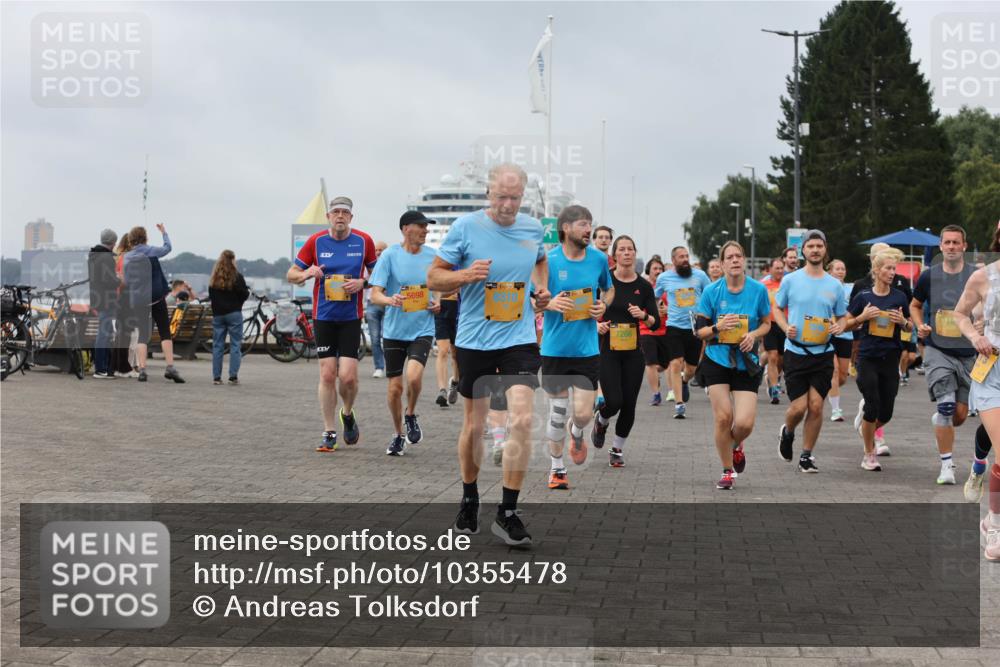 13.09.2026 - Kiel Lauf Andreas Tolksdorf http://msf.ph/oto/10355478 13.09.2026 09:58:28 Kiellinie 5698, 7266, 1110 meine-sportfotos.de