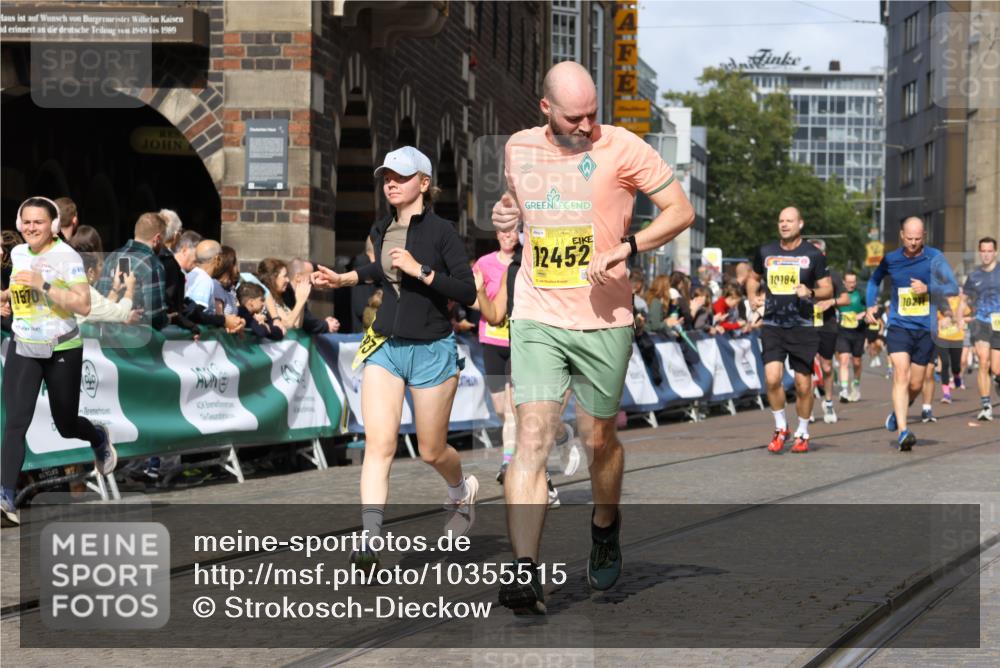 13.09.2026 - 21. swb-Marathon Bremen Strokosch-Dieckow http://msf.ph/oto/10355515 13.09.2026 10:56:27 Ziel 10246, 10298, 10365, 10443, 10690, 10699, 10949, 10957, 10960, 11219, 11280, 11693, 11782, 11790, 11972, 12061, 12452, 12476, 12484, 13565, 10240, 10356, 10372, 10540, 10721, 10824, 10936, 11064, 11069, 11349, 11407, 11474, 11601, 11855, 11871, 11911, 11996, 12543 meine-sportfotos.de