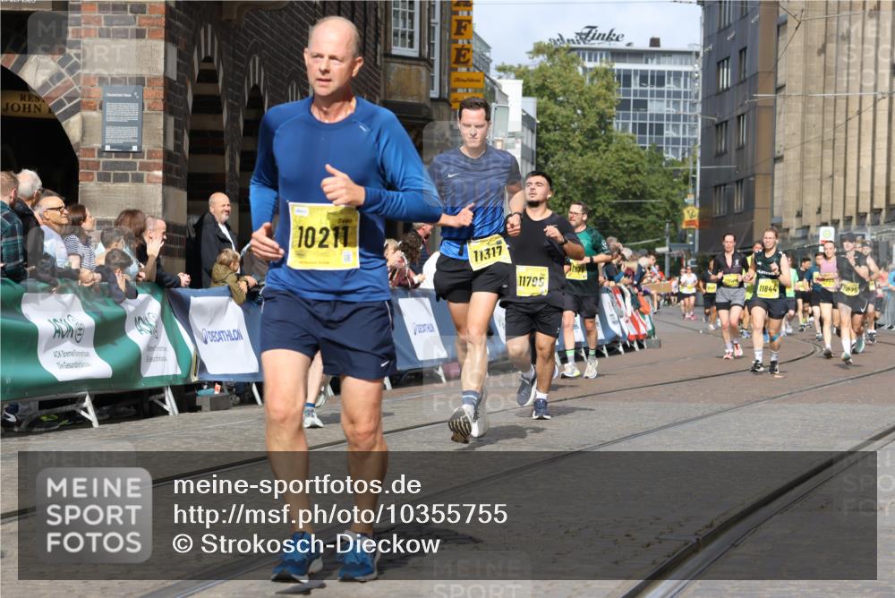 13.09.2026 - 21. swb-Marathon Bremen Strokosch-Dieckow http://msf.ph/oto/10355755 13.09.2026 10:56:31 Ziel 10184, 10211, 10246, 10298, 10322, 10365, 10443, 10670, 10699, 10949, 10957, 10960, 11219, 11280, 11570, 11693, 11782, 11790, 12452, 12476, 13565, 10240, 10372, 10486, 10540, 10721, 10771, 10824, 10888, 10936, 11064, 11069, 11349, 11407, 11474, 11601, 11911, 11996, 12543 meine-sportfotos.de