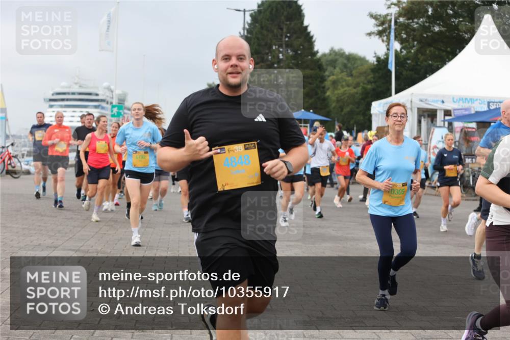 13.09.2026 - Kiel Lauf Andreas Tolksdorf http://msf.ph/oto/10355917 13.09.2026 09:58:44 Kiellinie 6792, 38, 4848, 39, 0305 meine-sportfotos.de