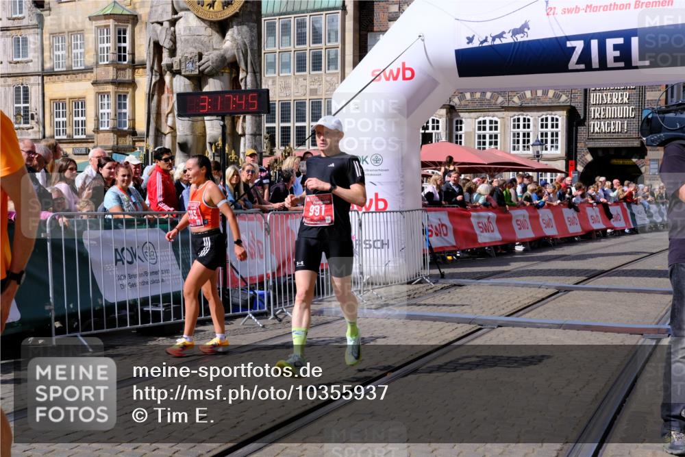 13.09.2026 - 21. swb-Marathon Bremen Tim E. http://msf.ph/oto/10355937 13.09.2026 12:48:34 Ziel  meine-sportfotos.de