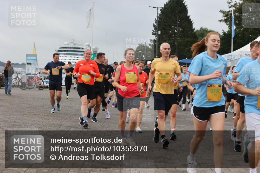 13.09.2026 - Kiel Lauf Andreas Tolksdorf http://msf.ph/oto/10355970 13.09.2026 09:58:47 Kiellinie 39, 525, 11561, 11560, 39, 6792 meine-sportfotos.de