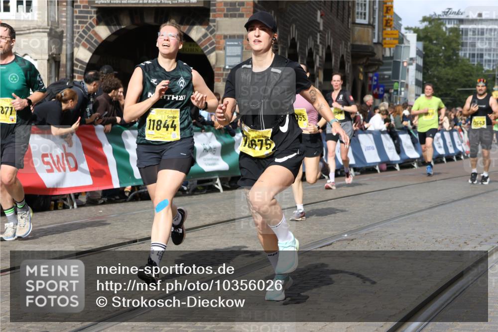 13.09.2026 - 21. swb-Marathon Bremen Strokosch-Dieckow http://msf.ph/oto/10356026 13.09.2026 10:56:39 Ziel 10184, 10211, 10246, 10322, 10365, 10443, 10670, 10675, 10699, 10844, 10957, 10960, 11256, 11280, 11317, 11570, 11693, 11782, 11795, 11844, 11855, 12452, 10486, 10540, 10610, 10771, 10888, 11064, 11474, 11872, 12284, 12434 meine-sportfotos.de