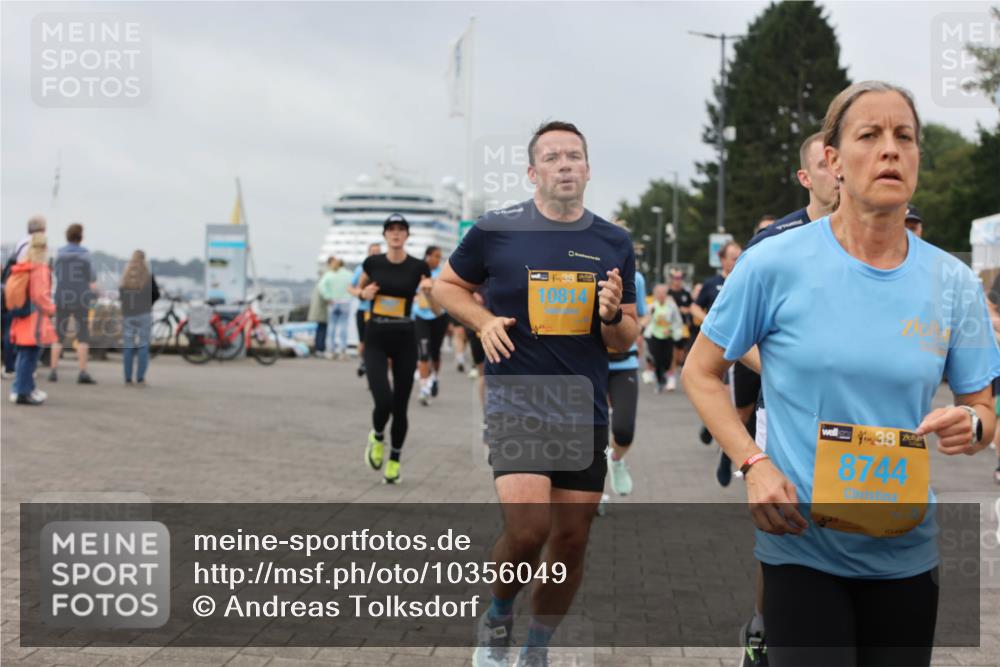 13.09.2026 - Kiel Lauf Andreas Tolksdorf http://msf.ph/oto/10356049 13.09.2026 09:58:50 Kiellinie 120, 38, 10814, 4, 38, 8744 meine-sportfotos.de