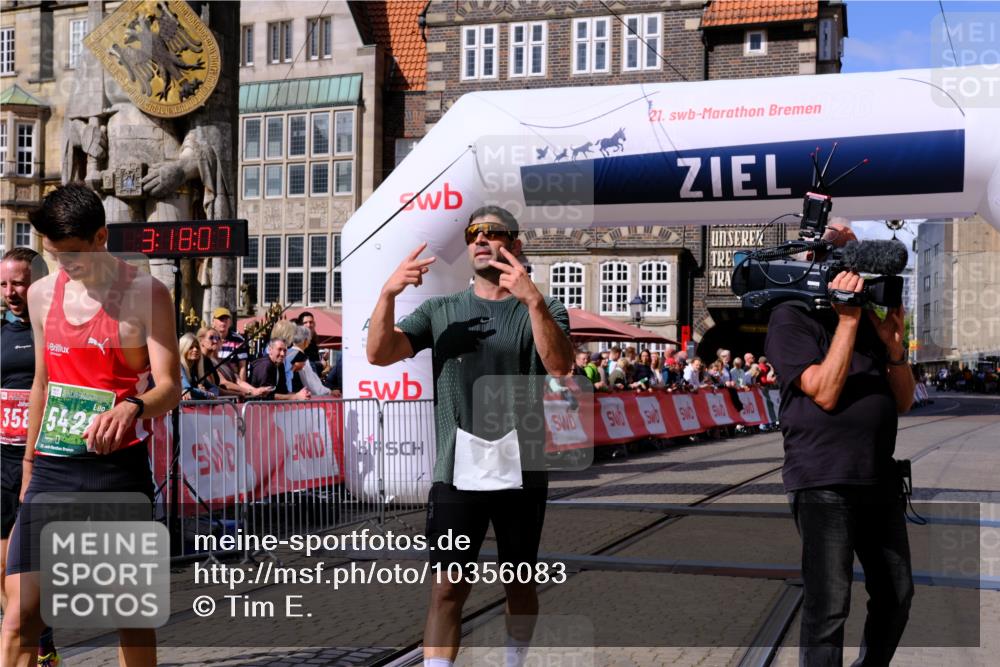 13.09.2026 - 21. swb-Marathon Bremen Tim E. http://msf.ph/oto/10356083 13.09.2026 12:48:56 Ziel 314, 5428 meine-sportfotos.de