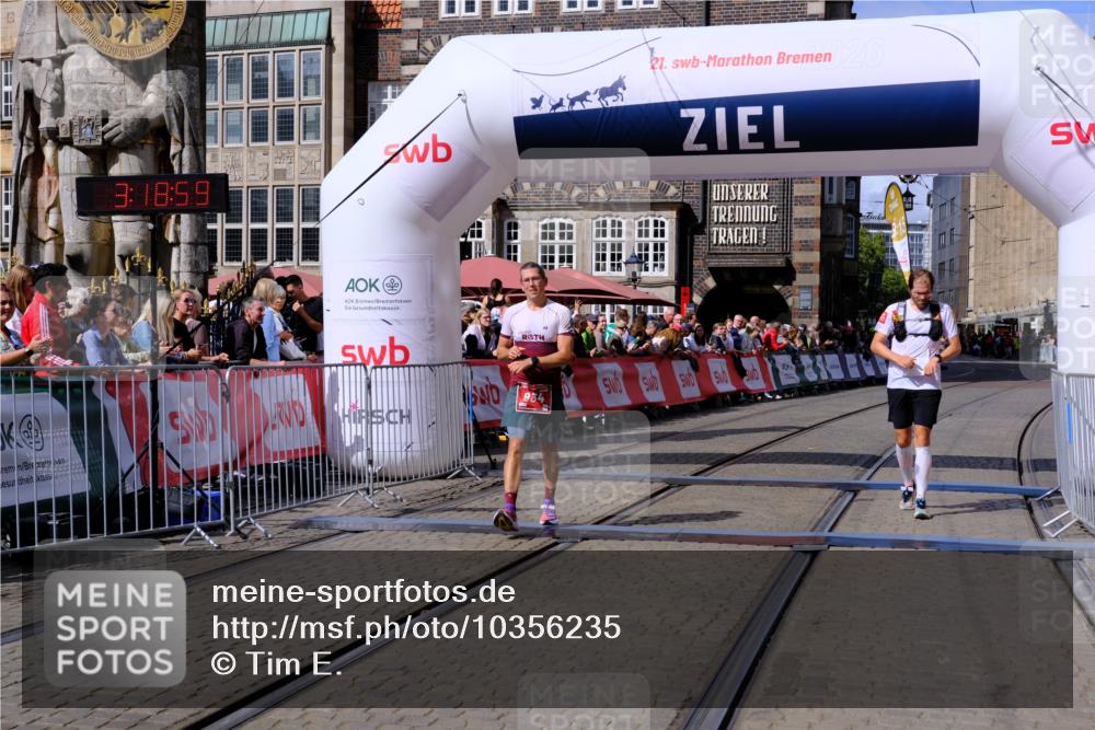 13.09.2026 - 21. swb-Marathon Bremen Tim E. http://msf.ph/oto/10356235 13.09.2026 12:49:48 Ziel 968, 1483 meine-sportfotos.de