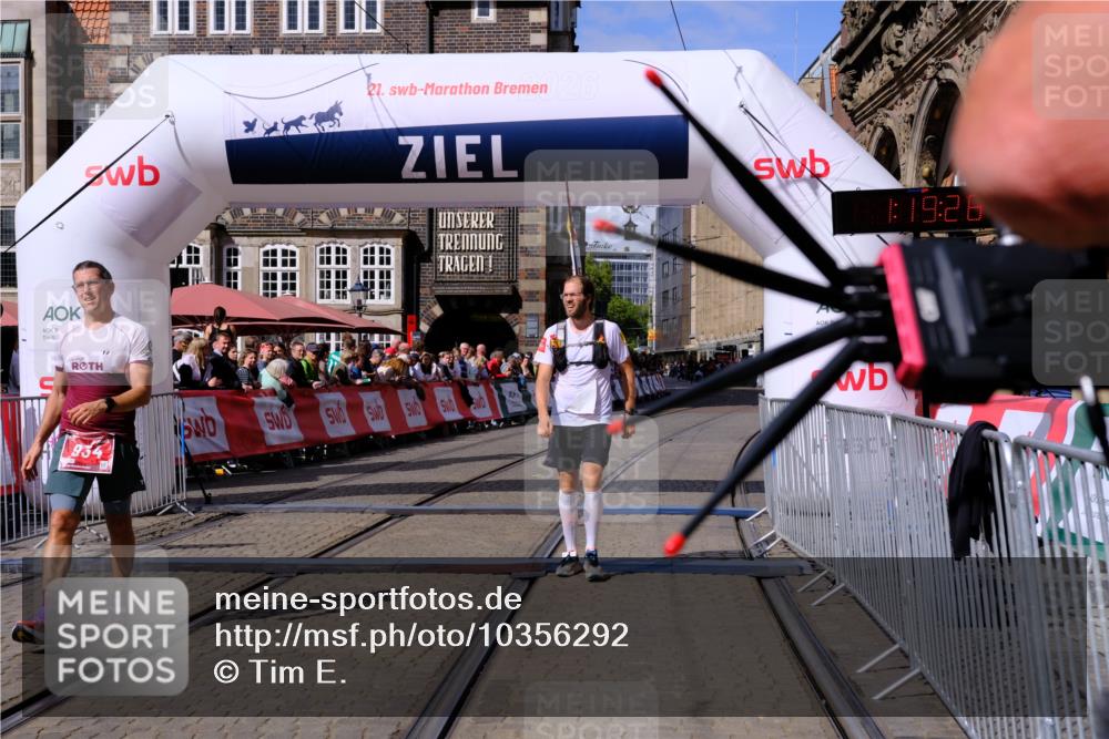 13.09.2026 - 21. swb-Marathon Bremen Tim E. http://msf.ph/oto/10356292 13.09.2026 12:49:49 Ziel 968, 1483 meine-sportfotos.de