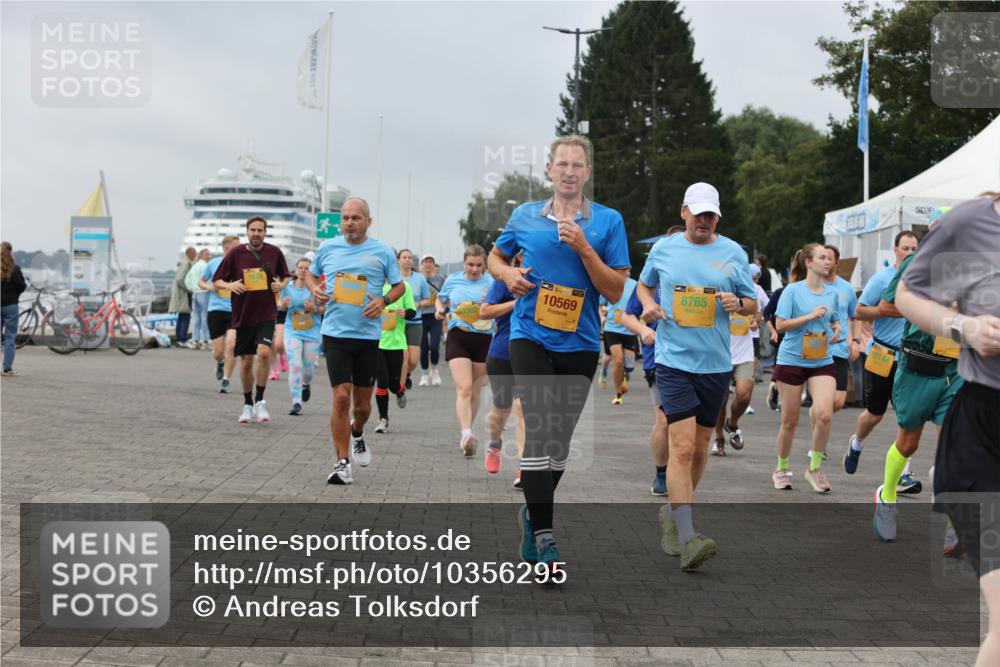13.09.2026 - Kiel Lauf Andreas Tolksdorf http://msf.ph/oto/10356295 13.09.2026 09:59:02 Kiellinie 10569, 39, 8765, 10144 meine-sportfotos.de