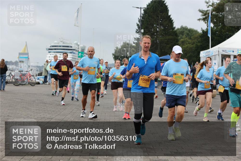 13.09.2026 - Kiel Lauf Andreas Tolksdorf http://msf.ph/oto/10356310 13.09.2026 09:59:03 Kiellinie 9979, 38, 10569, 8765 meine-sportfotos.de