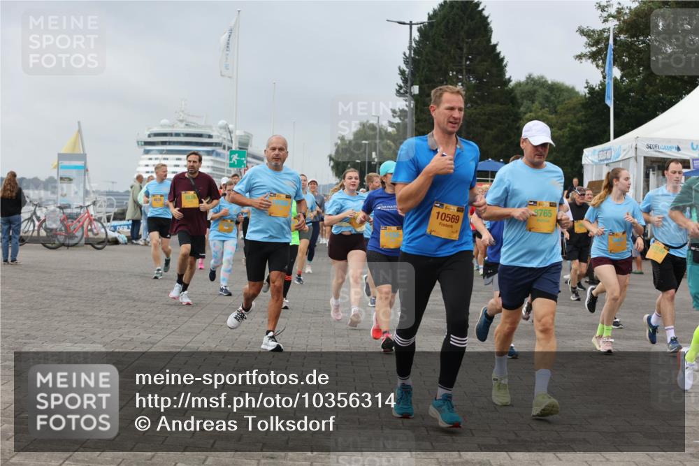 13.09.2026 - Kiel Lauf Andreas Tolksdorf http://msf.ph/oto/10356314 13.09.2026 09:59:03 Kiellinie 9979, 11, 39, 10569, 39, 3765 meine-sportfotos.de