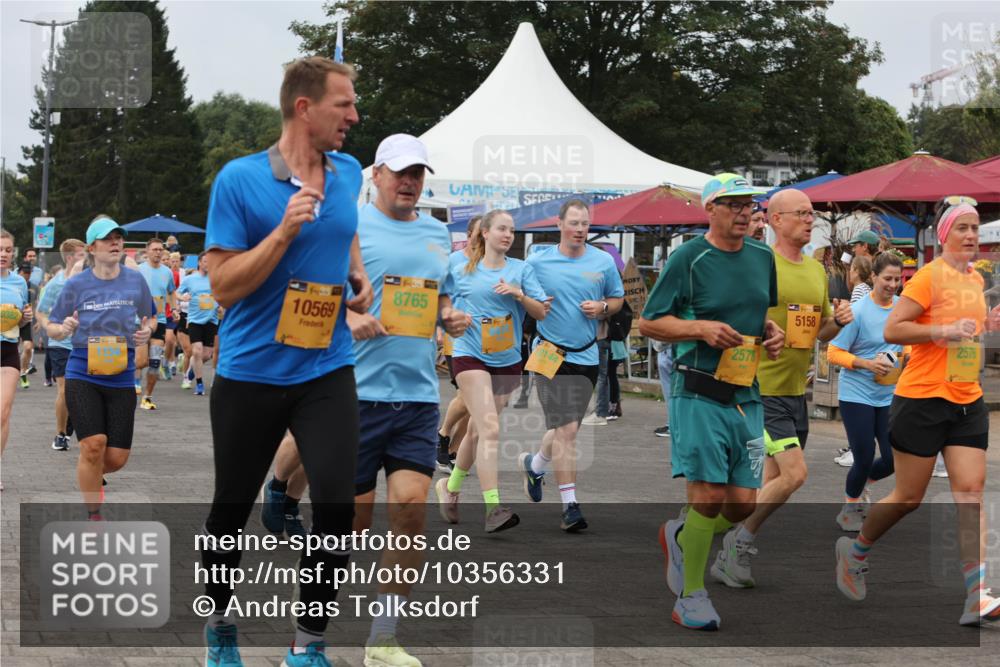 13.09.2026 - Kiel Lauf Andreas Tolksdorf http://msf.ph/oto/10356331 13.09.2026 09:59:04 Kiellinie 0382, 1, 10569, 39, 8765, 10144, 2578, 39, 5158, 2576 meine-sportfotos.de