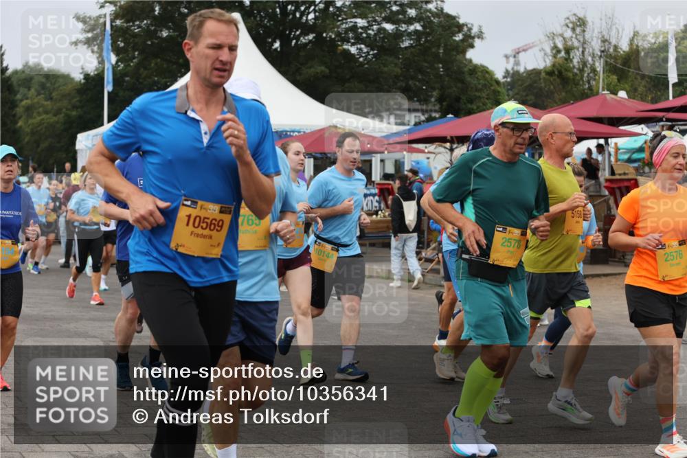 13.09.2026 - Kiel Lauf Andreas Tolksdorf http://msf.ph/oto/10356341 13.09.2026 09:59:04 Kiellinie 38, 38, 10569, 765, 35, 10144, 39, 2578, 5158, 38, 2576 meine-sportfotos.de