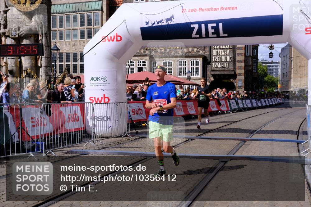 13.09.2026 - 21. swb-Marathon Bremen Tim E. http://msf.ph/oto/10356412 13.09.2026 12:50:34 Ziel 520, 4232, 7692 meine-sportfotos.de