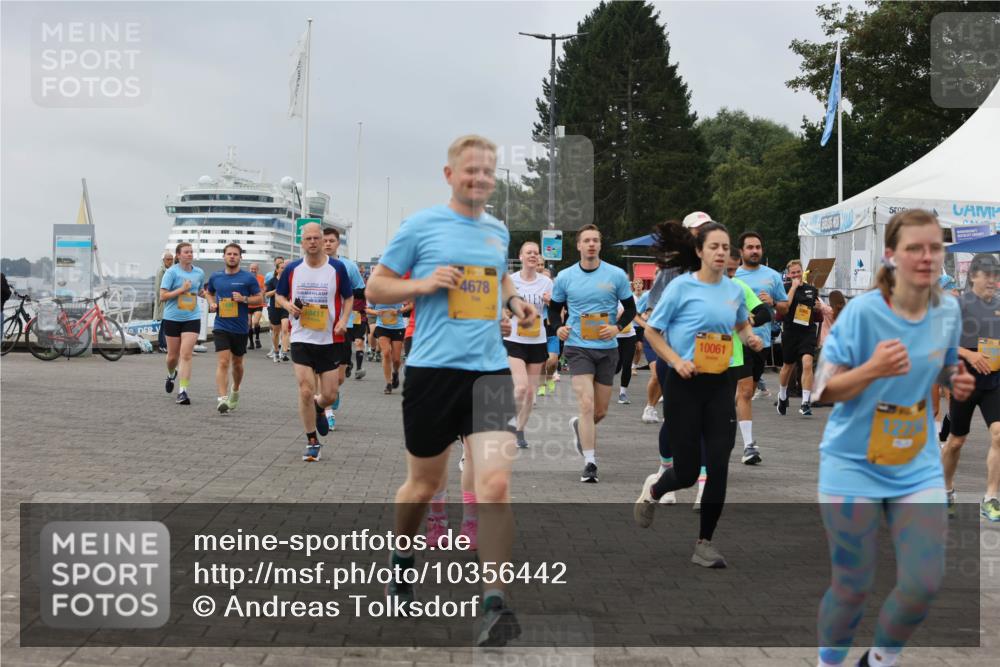 13.09.2026 - Kiel Lauf Andreas Tolksdorf http://msf.ph/oto/10356442 13.09.2026 09:59:08 Kiellinie 10411, 4678, 10061 meine-sportfotos.de