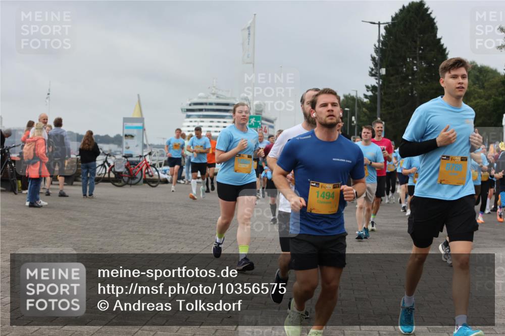 13.09.2026 - Kiel Lauf Andreas Tolksdorf http://msf.ph/oto/10356575 13.09.2026 09:59:13 Kiellinie 10594, 38, 8788, 138, 1494 meine-sportfotos.de