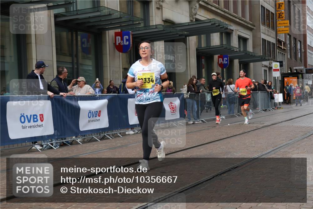 13.09.2026 - 21. swb-Marathon Bremen Strokosch-Dieckow http://msf.ph/oto/10356667 13.09.2026 11:17:16 Ziel 10472, 10756, 10979, 11709, 12292, 12334, 10295, 10335, 10773, 10779, 10999, 11355, 11461, 11495, 11653, 11672, 12101, 12287 meine-sportfotos.de