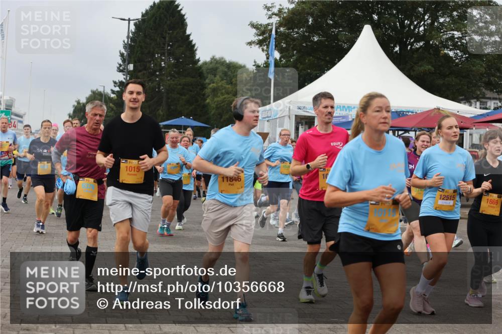 13.09.2026 - Kiel Lauf Andreas Tolksdorf http://msf.ph/oto/10356668 13.09.2026 09:59:16 Kiellinie 21, 4975, 6376, 38, 1015, 11846, 3745, 1, 3, 12515, 1869 meine-sportfotos.de