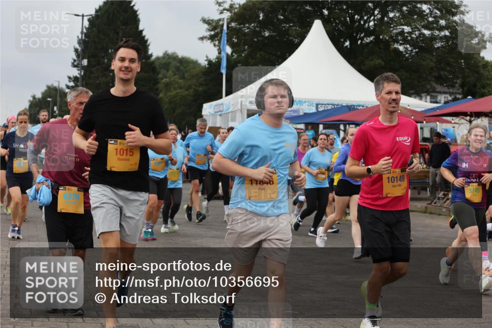 13.09.2026 - Kiel Lauf Andreas Tolksdorf http://msf.ph/oto/10356695 13.09.2026 09:59:17 Kiellinie 21, 0975, 4, 45, 1015, 38, 6376, 1139, 10149, 3745, 12473, 11846 meine-sportfotos.de