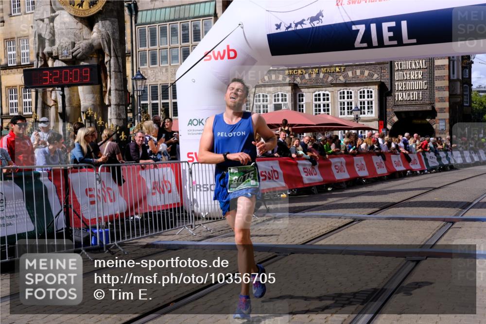 13.09.2026 - 21. swb-Marathon Bremen Tim E. http://msf.ph/oto/10356705 13.09.2026 12:50:58 Ziel 668, 8075 meine-sportfotos.de