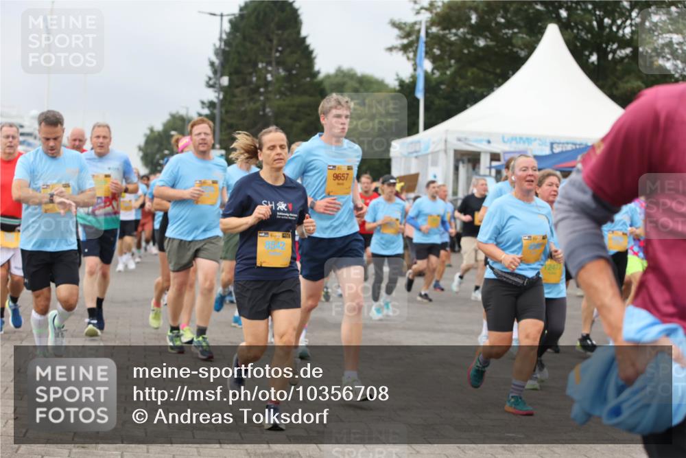 13.09.2026 - Kiel Lauf Andreas Tolksdorf http://msf.ph/oto/10356708 13.09.2026 09:59:19 Kiellinie 8542, 9657, 12473 meine-sportfotos.de