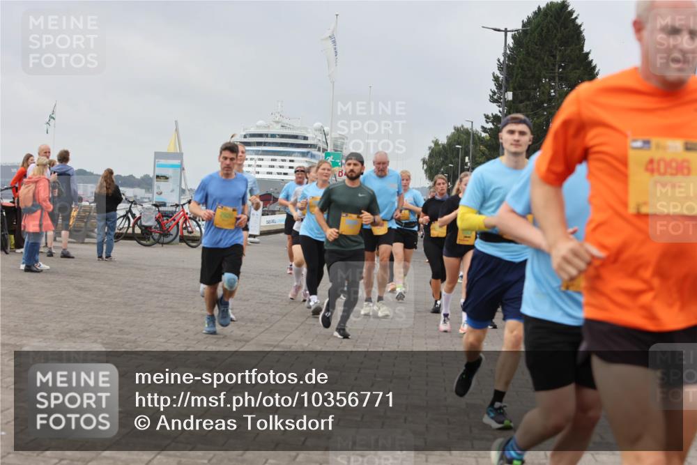 13.09.2026 - Kiel Lauf Andreas Tolksdorf http://msf.ph/oto/10356771 13.09.2026 09:59:23 Kiellinie 4096 meine-sportfotos.de